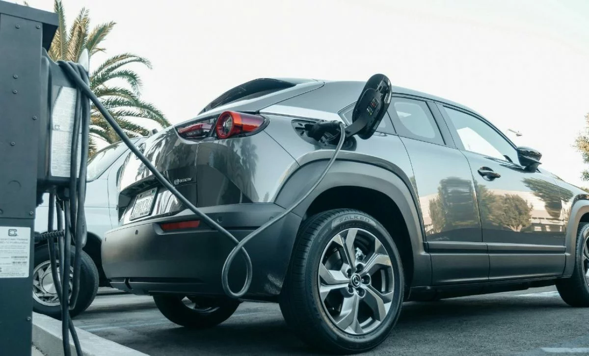Costos de tener un auto eléctrico en Ecuador: guía completa
