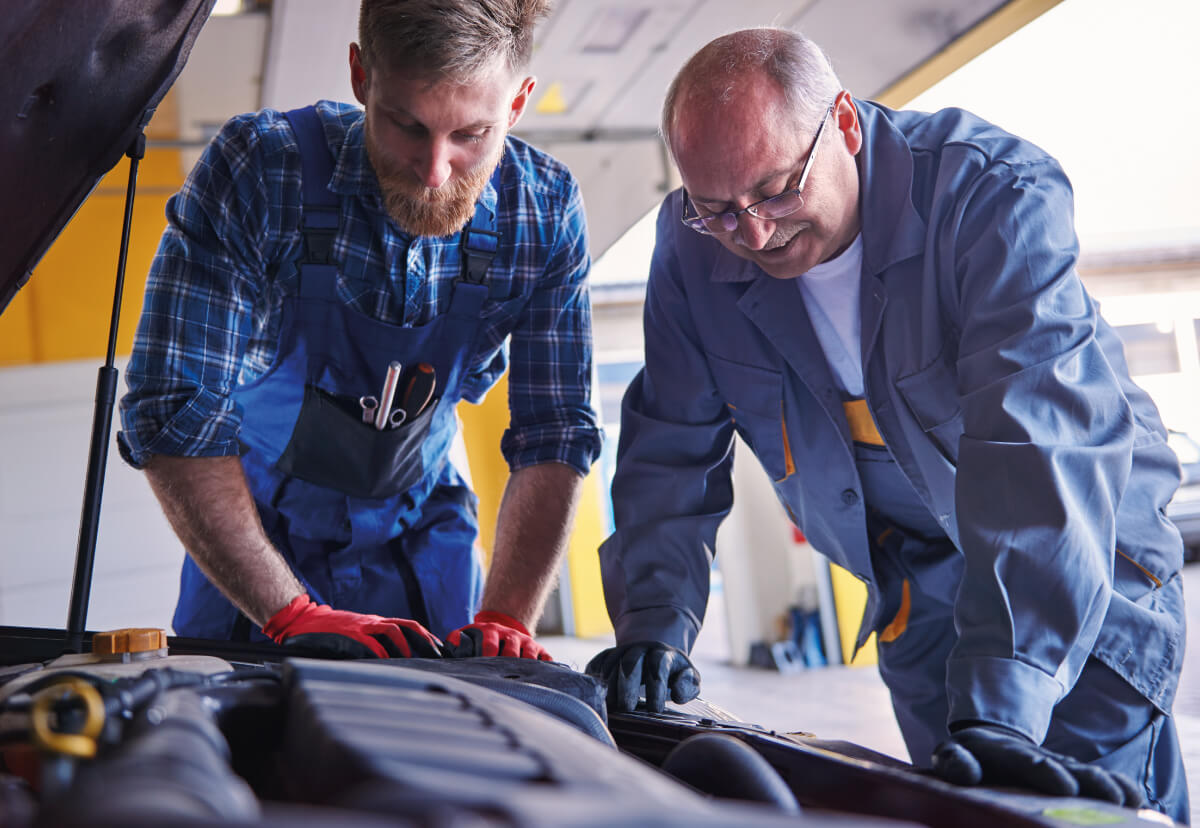 Mantenimiento mensual de auto nuevo: checklist esencial