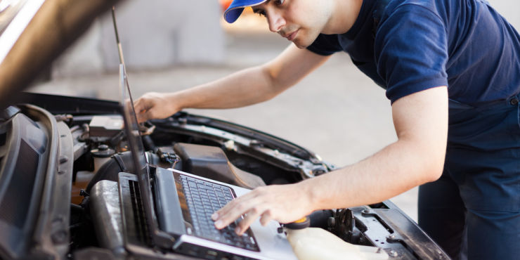 ¿Cada cuánto hacer mantenimiento a tu auto nuevo? 5 claves